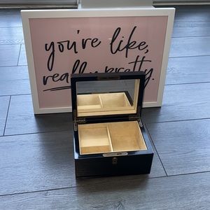Jewlery box🖤